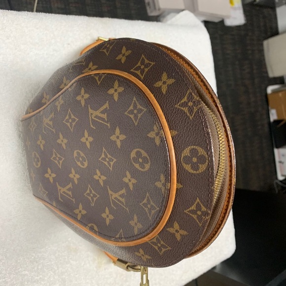 Louis Vuitton Monogram Ellipse Backpack main image 5